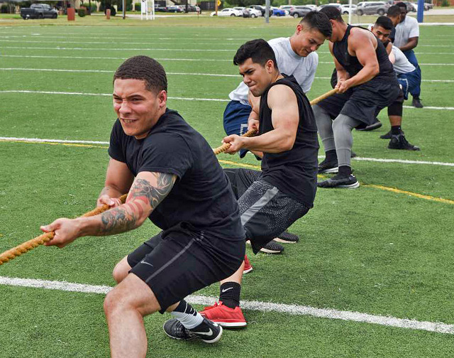 tug of war competition