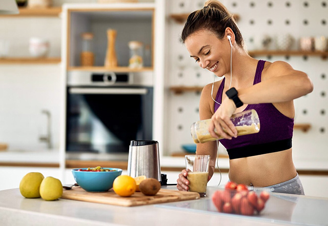 lady having a shake for weight loss